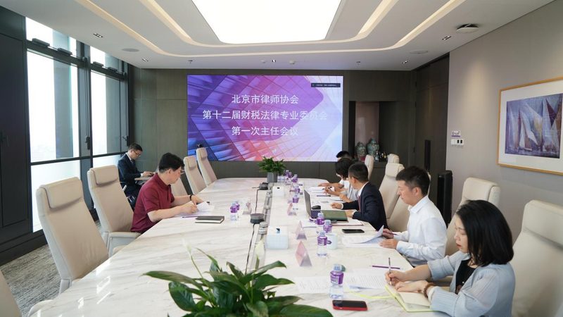 具体来说，以下几种情况下，企业主可以要求退还代办费：
